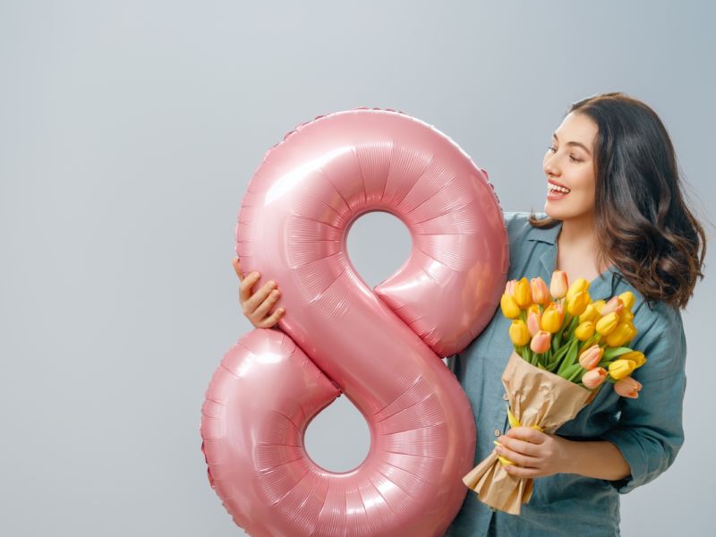 كلمات قوية عن 8 مارس(Shutterstock)