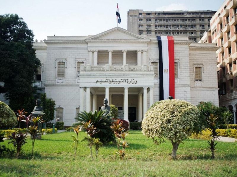 "التعليم" تمنع دخول طلاب الثانوية العامة بهذه الأجهزة..!
