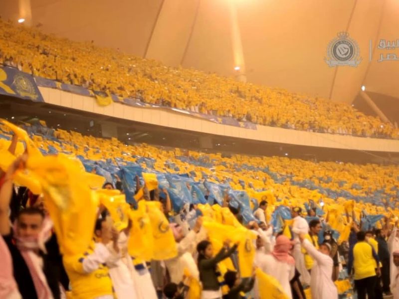عبد العزيز يرعب جماهير العالمي