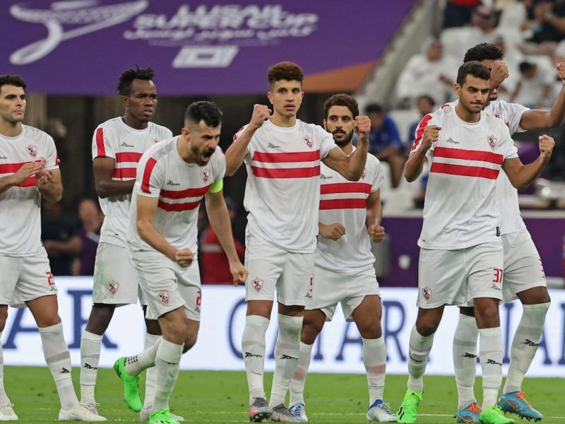 نادي مصري يسرق مدافع الزمالك من الخليج
