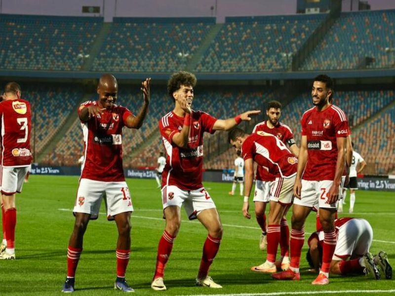  نجم الأهلي المصري مطلوب في الكرة السعودية في الصيف