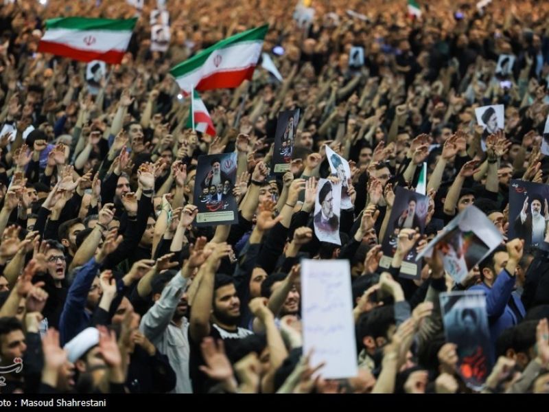 حاخامات يهودية في جنازة إبراهيم رئيسي بطهران 