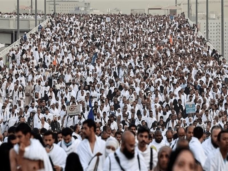 حكم تلبية الدعوة للعائد من الحج