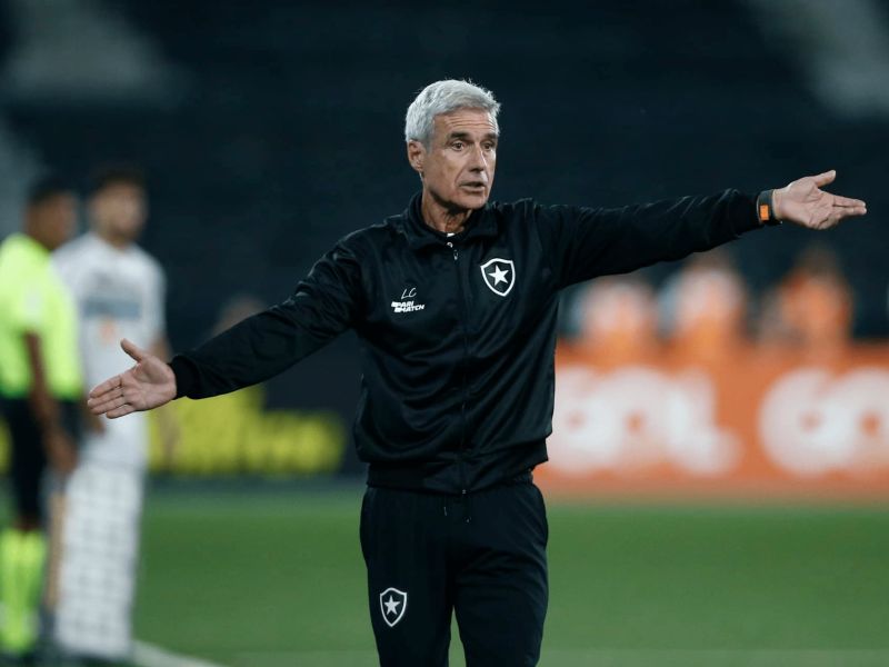 مدرب النصر السعودي يرحل عن الفريق!!