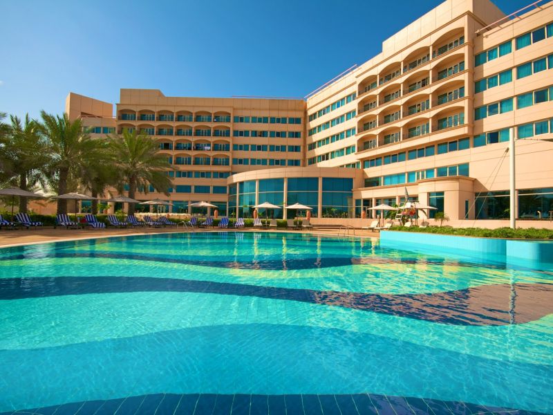 Last Summer Hooray: Your Perfect Weekend Escape at Danat Jebel Dhanna Resort