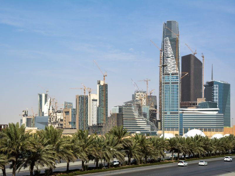 Saudi Arabia issues first license for gas cylinders sales