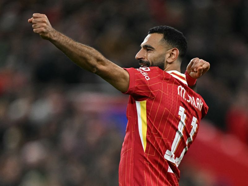 صلاح يتألق ويقود ليفربول للتغلب على تشيلسي (Photo by Paul ELLIS / AFP)