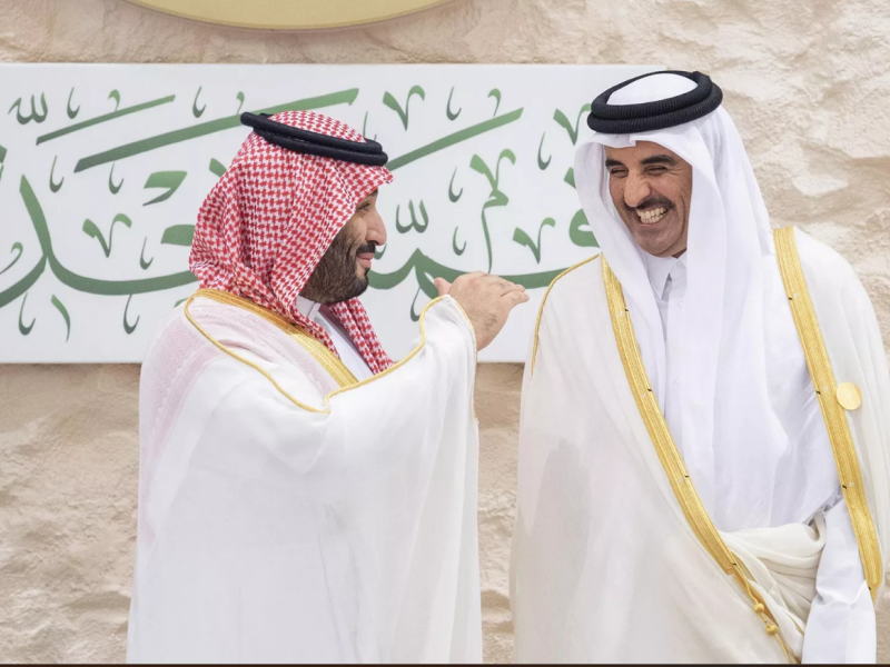 الأمير محمد بن سلمان والشيخ تميم في لقاء سابق