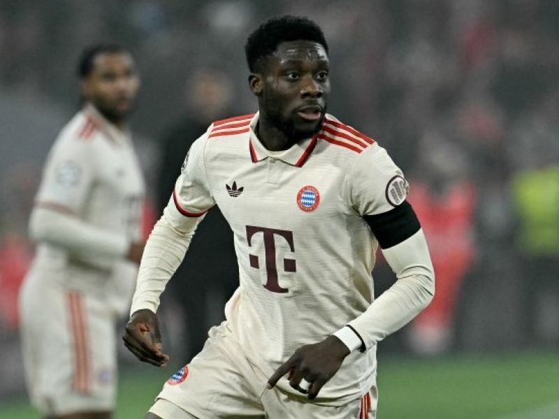 Bayern Munich's Canadian defender #19 Alphonso Davies during the UEFA Champions League football match FC Bayern Munich vs SL Benfica in Munich, southern Germany, on November 6, 2024. (Photo by Tobias SCHWARZ / AFP)