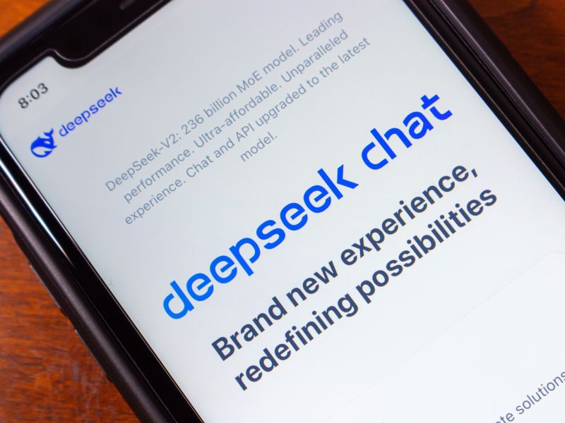 DeepSeek officially surpasses ChatGPT in US App store downloads