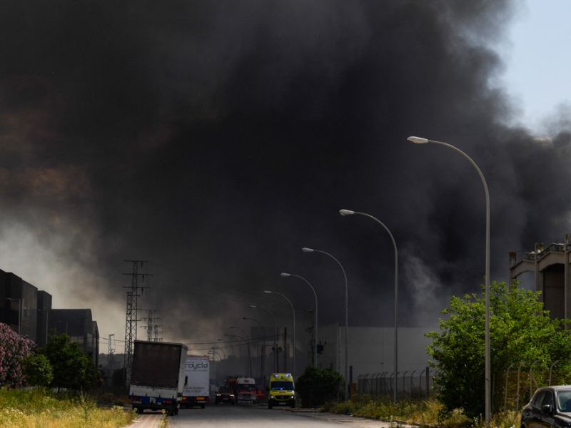 Massive explosion at chemical plant near Spain’s Seville sparks toxic smoke alert