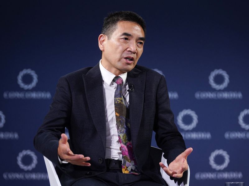 Tech CEOs are turning to AI to replace themselves