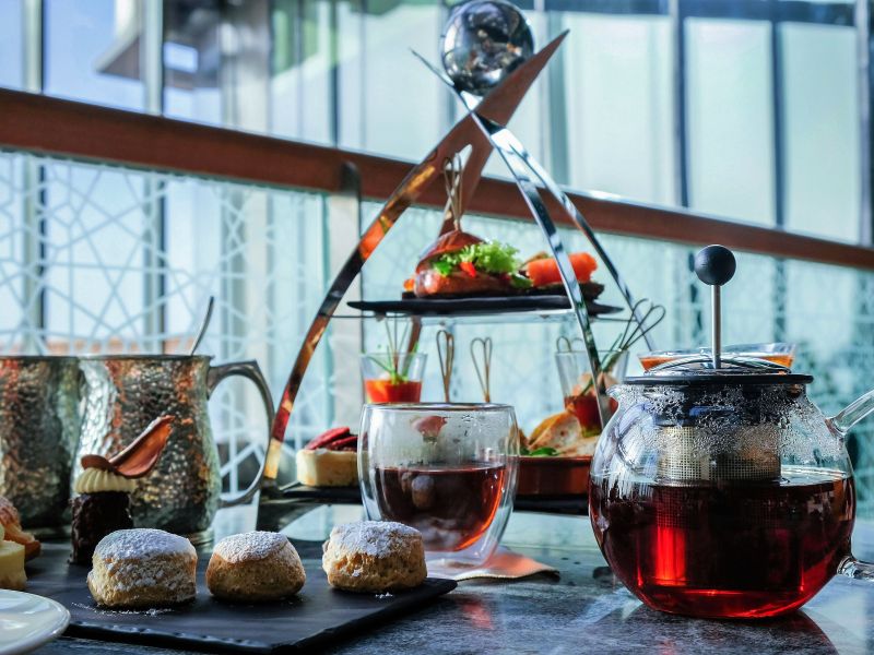 فندق ريكسوس بريميوم دبي يحتفي بيوم المرأة الإماراتية مع عرضٍ مميز في مقهى جوديفا‎