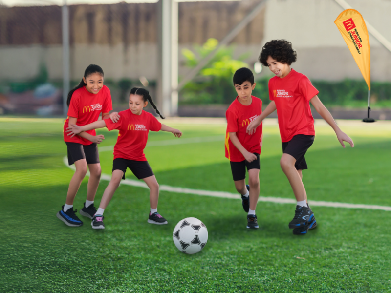 ماكدونالدز الإمارات تثري فعاليات أكاديمية ماكدونالدز جونيور للرياضة لتشمل إلى جانب البادل كلاً من كرة السلة وكرة القدم والكريكيت