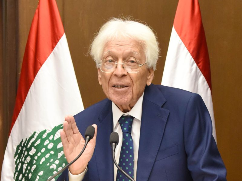 الجامعة الأميركية في بيروت تكرّم الدكتور إسماعيل سكريّة تقديرًا لعطائه المتميّز