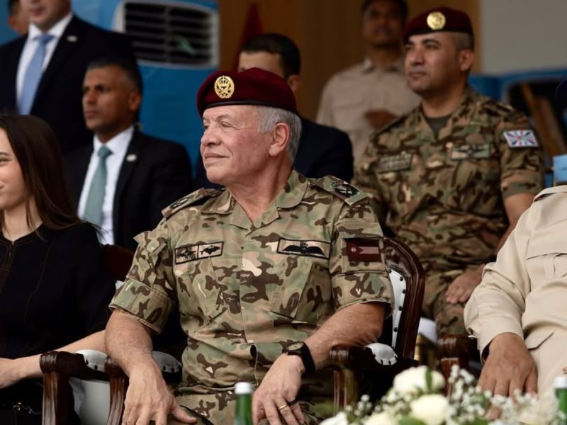 الأميرة سلمى تخطف الأنظار بفستان أسود عصري في جاكرتا