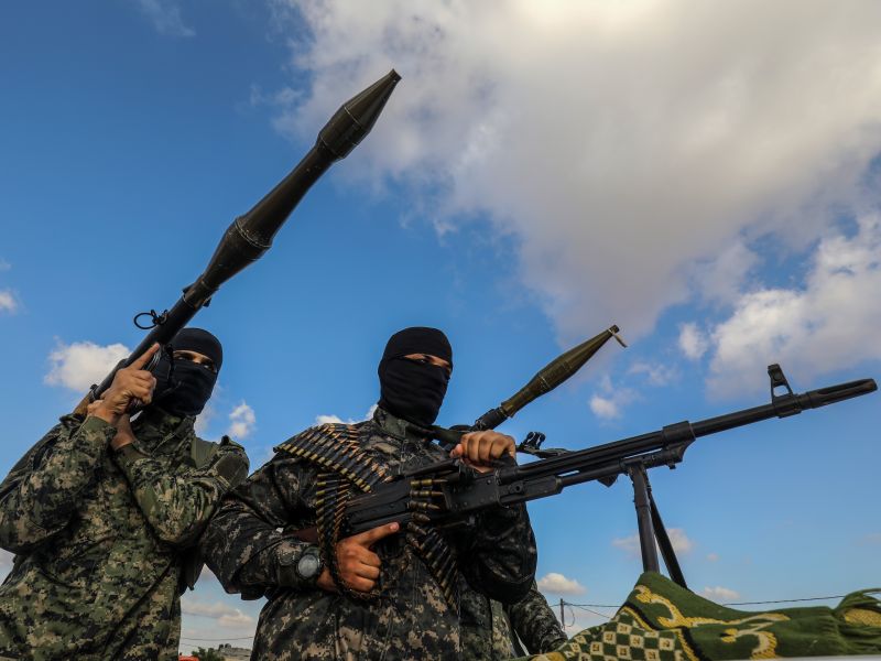 حماس: سنسلم رفات ضابط إسرائيلي اليوم