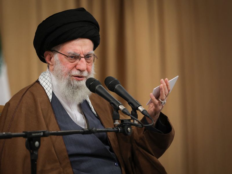 Khamenei attacks Trump and Washington warns against provoking him