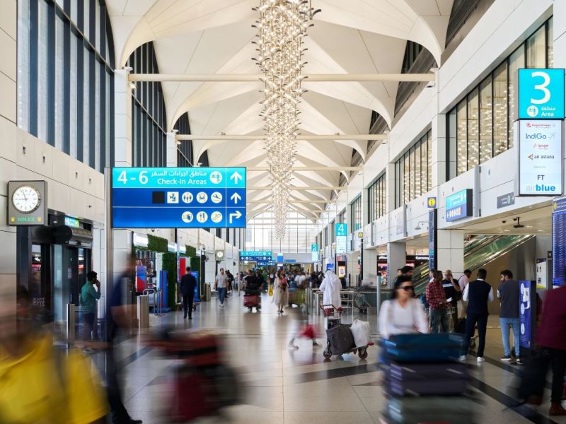 مطار دبي الدولي يُرسي معايير عالمية جديدة ويحوّل الأرقام القياسية إلى وتيرة تميز مستمرة