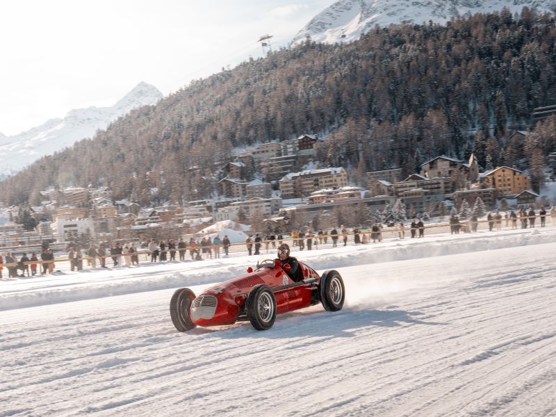 نجاح لافت لعلامة مازيراتي في مسابقة ذا آيس سانت موريتز 2026 لأناقة السيارات