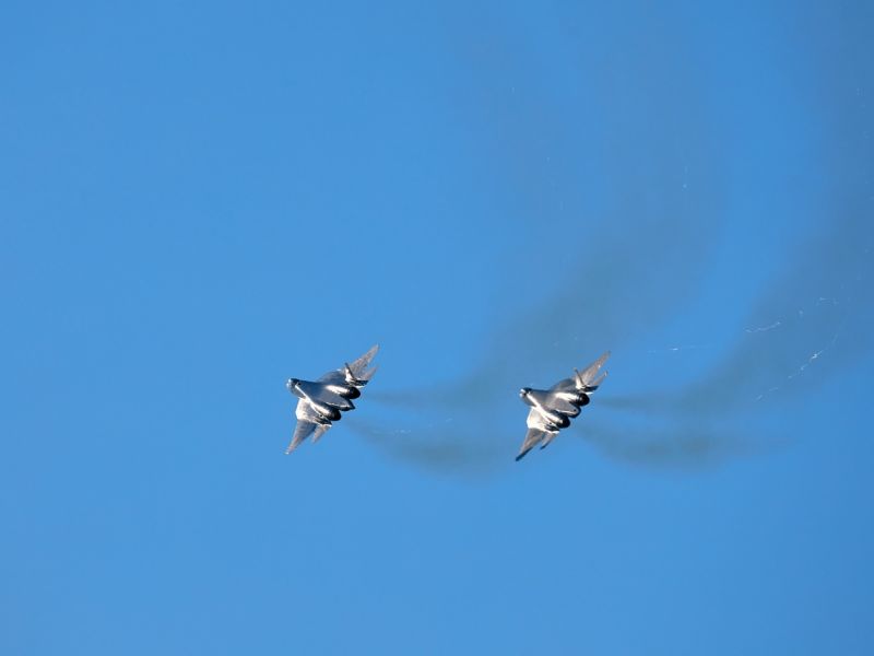 تفسير رؤية الطائرة الحربية تقصف في المنام