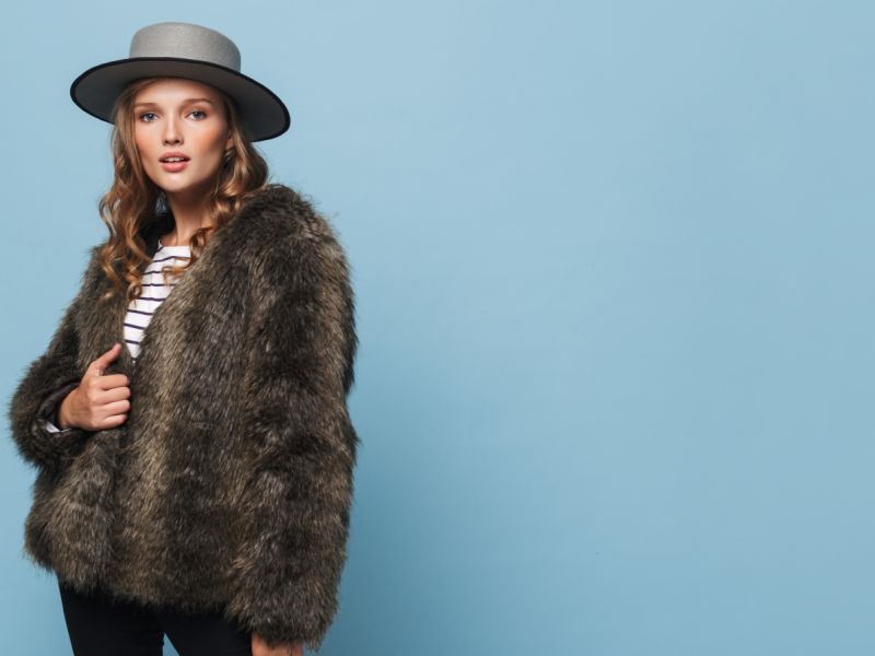 تفسير رؤية الفرو في المنام للعزباء والمتزوجة