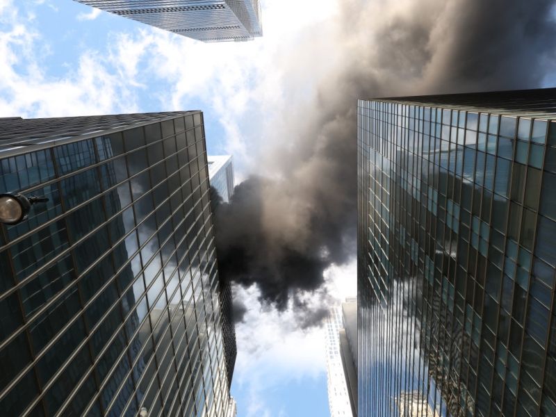 Massive fire erupts in Midtown Manhattan