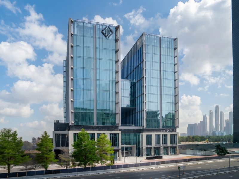 دعماً للتوسع الاستراتيجي للعملاء الحاليين والشركات الجديدة في دبي افتتاح مشروع "DIFC Square" قبل الموعد الزمني المحدد