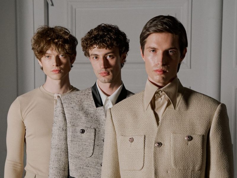 أسبوع الموضة في موسكو يسلط الضوء على الصيحات متعددة الثقافات والمصممين المستقلين