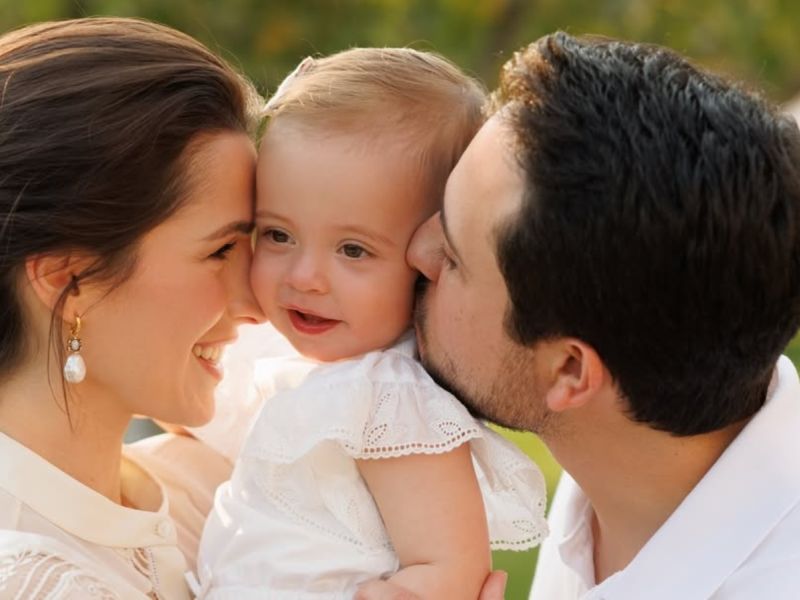 عبارات تهنئة بمناسبة عيد ميلاد الأميرة رجوة الحسين الـ 32