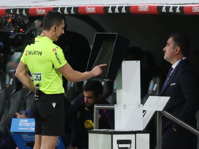 تصريحات مثيرة: هل خسر ريال مدريد الدوري بسبب تقنية الفيديو؟