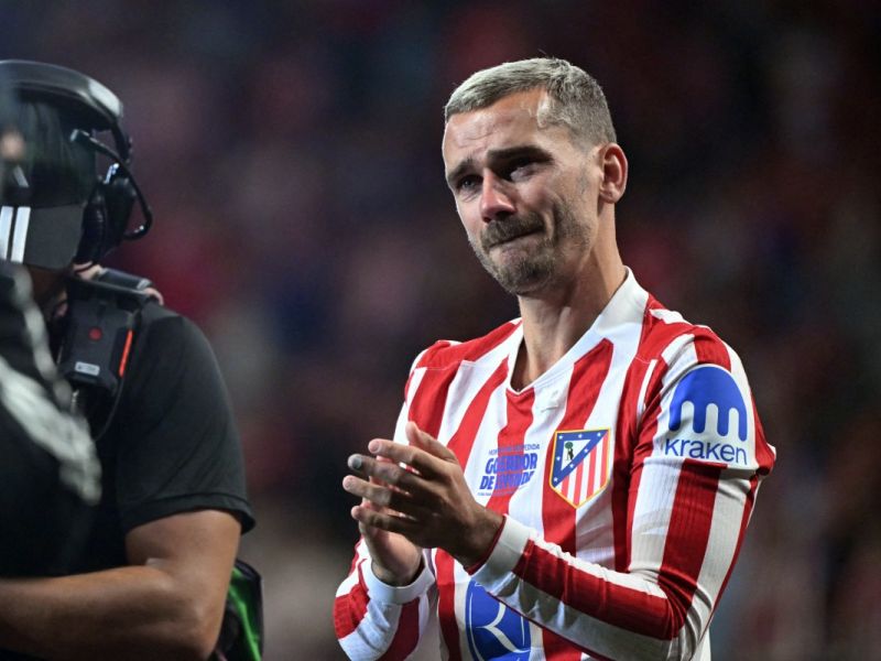 غريزمان يعتذر لجماهير أتلتيكو مدريد في ليلة الوداع