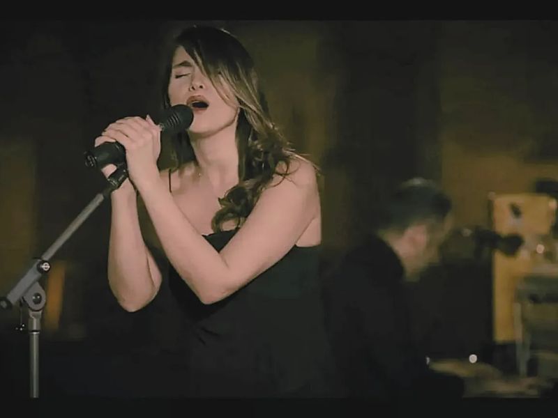 singer Parastoo Ahmadi 
