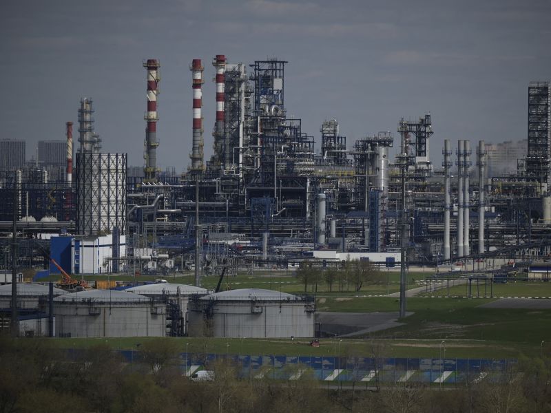Russian fuel shortage deepens after Ukrainian drone strike hits Moscow refinery