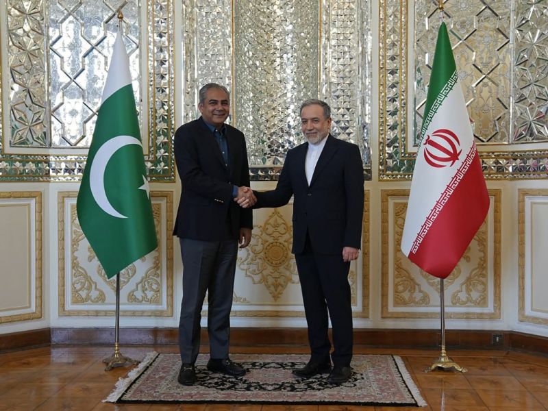 Pakistan envoy heads to Iran to rescue US-Iran deal after Switzerland talks are delayed