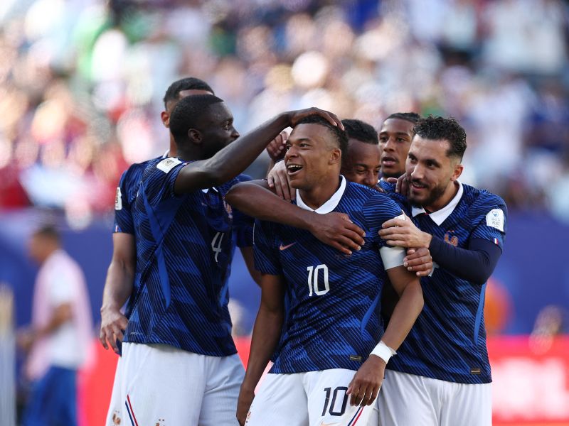مبابي يتألق مع فرنسا أمام السنغال خلال كأس العالم 2026