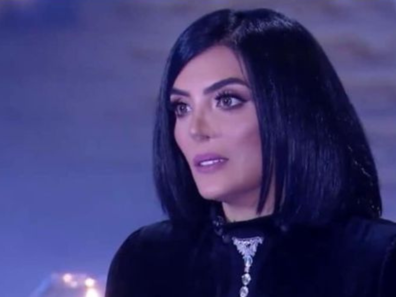 فيديو صادم...حورية فرغلي تستنجد بالأمن بعد محاولة اقتحام منزلها