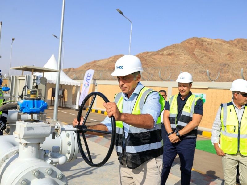 Jordanian PM Jafar Hassan inaugurating natural gas stations in Aqaba
