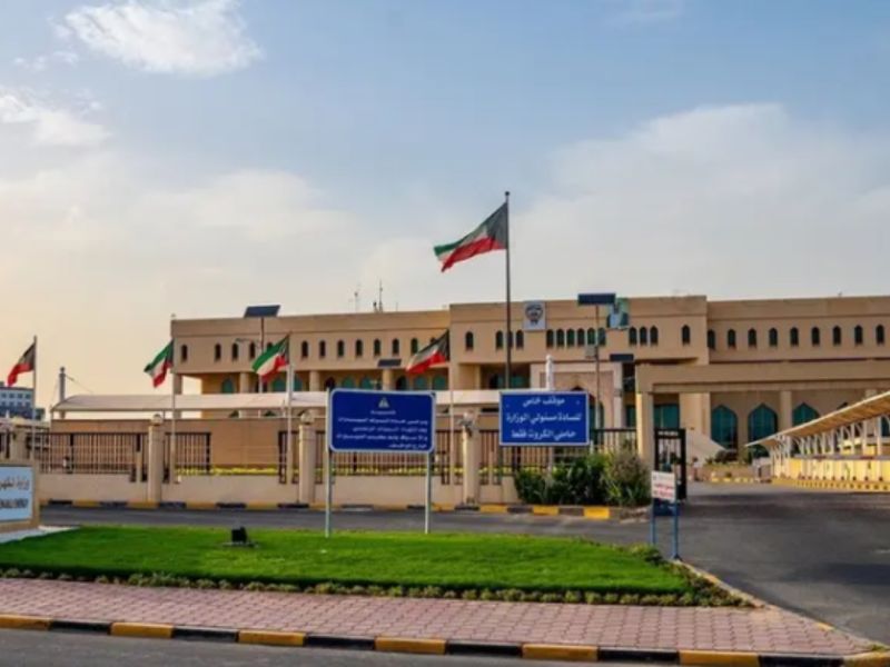 حريق جراء الهجوم على محطة الكهرباء وتأثر عدد كبير من وحدات توليد الطاقة