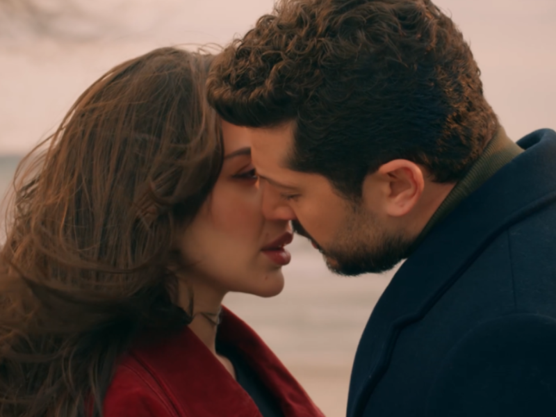 مسلسل حب على ورق حلقة 34 ..أوس يعترف بحبه للين في اخر لحظة 