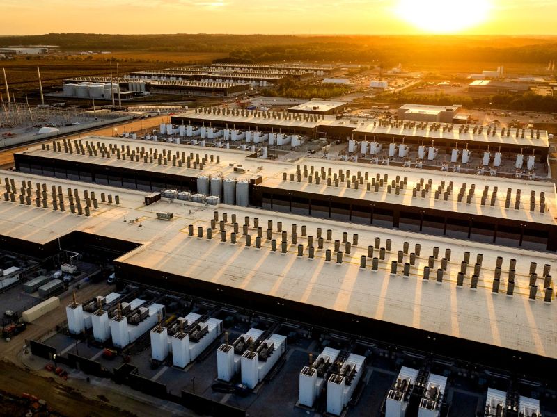 Amazon data centers