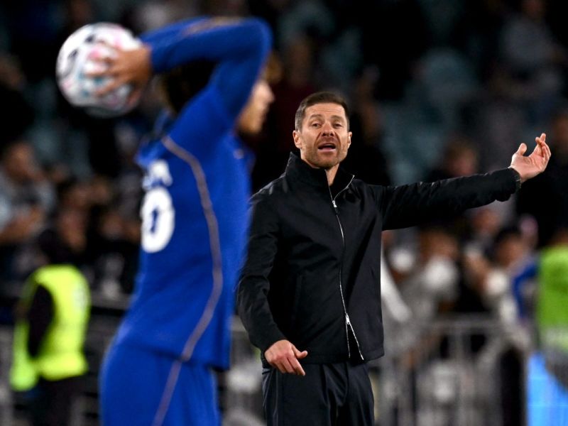 تشيلسي يتعاقد مع لاعب رايو فايكانو بيب تشافاريا
