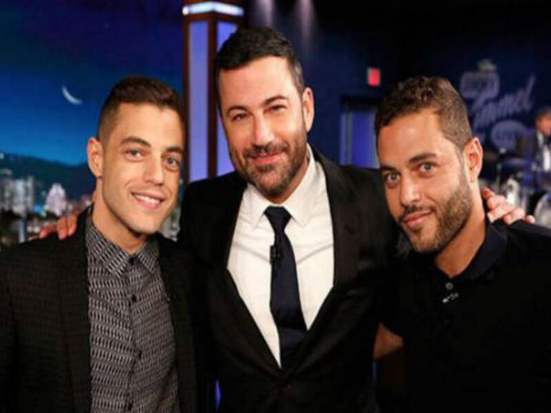 لدى مالك شقيق توأم مطابق له بالشكل وشقيقة كبرى تعمل طبيبة، وكان مالك يستطيع التحدث بالعربية حتى سن الرابعة من عمره رغم أنه وُلد في لوس أنجلوس بكاليفورنيا عام 1981.