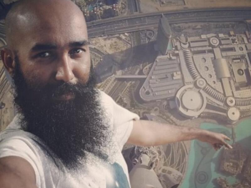 Selfie on Burj Khalifa (Instagram)