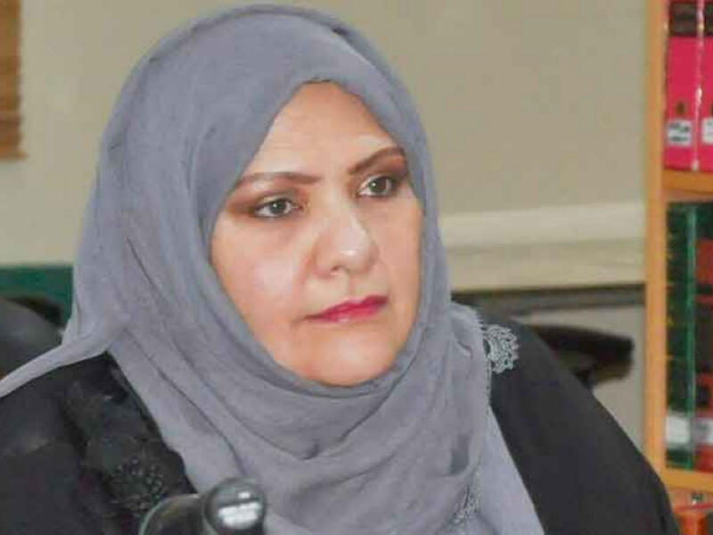  الناقدة الأدبية لمياء باعشن: أستاذة النقد والأدب بقسم اللغات الأوروبية وآدابها بجامعة الملك عبد العزيز بجدة، حاصلة على درجة الماجستير والدكتوراه في الأدب الإنجليزي ونظرية النقد الأدبي من جامعة أريزونا بالولايات المتحدة الأمريكية.