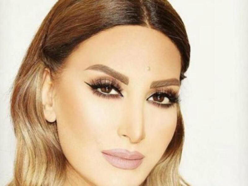 نجت الفنانة السورية رويدا عطية من حادث سير تعرضت لحادث سير كاد أن يودي بحياتها هي وجنينها، إلا أنها طمأنت الجمهور على صحتها وصحة جنينها عبر مقطع فيديو نشرته عبر حساباتها الرسمية على مواقع التواصل الاجتماعي.