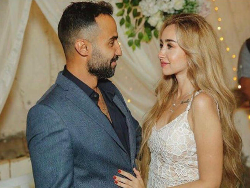 فاجأ كل من أحمد فهمي وهنا الزاهد محبيهم بإعلان خطبتهما في حفلة عائلية بسيطة شهر أغسطس 2018.