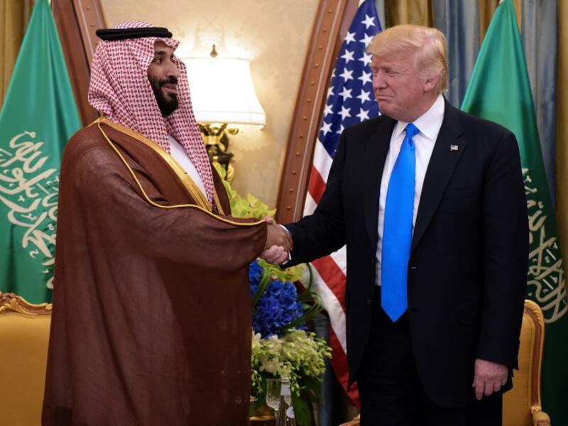US President Donald Trump (R) and Saudi Deputy Crown Prince Mohammad bin Salman al-Saud (AFP)