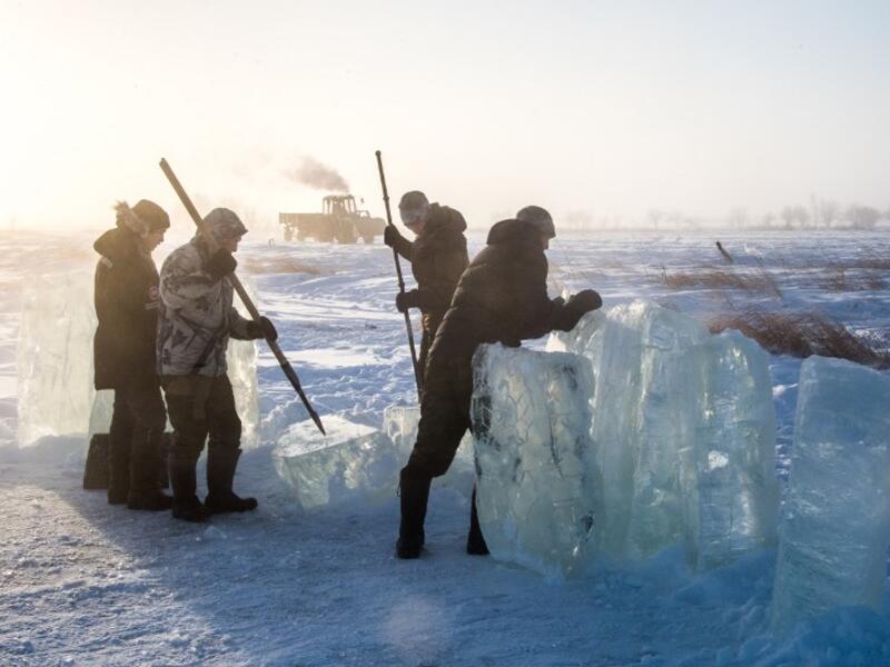 Villagers harvest ice from a local lake near the settlement of Oy, some 70 km south of Yakutsk, with the air temperature at about minus 41 degrees Celsius.
Mladen ANTONOV / AFP