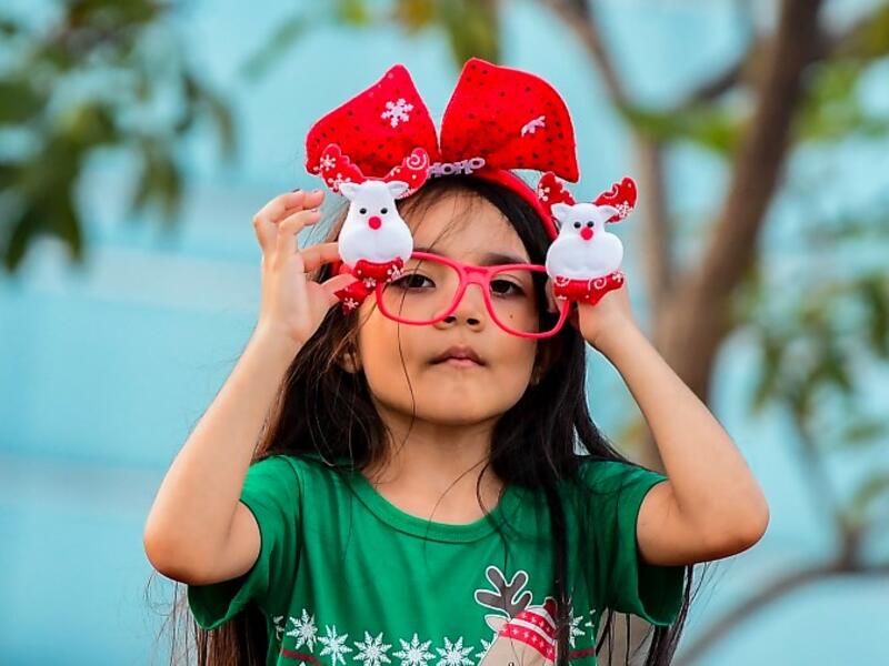 A kid takes part of the Christmas parade in Panama City on December 16, 2018. 
Luis ACOSTA / AFP